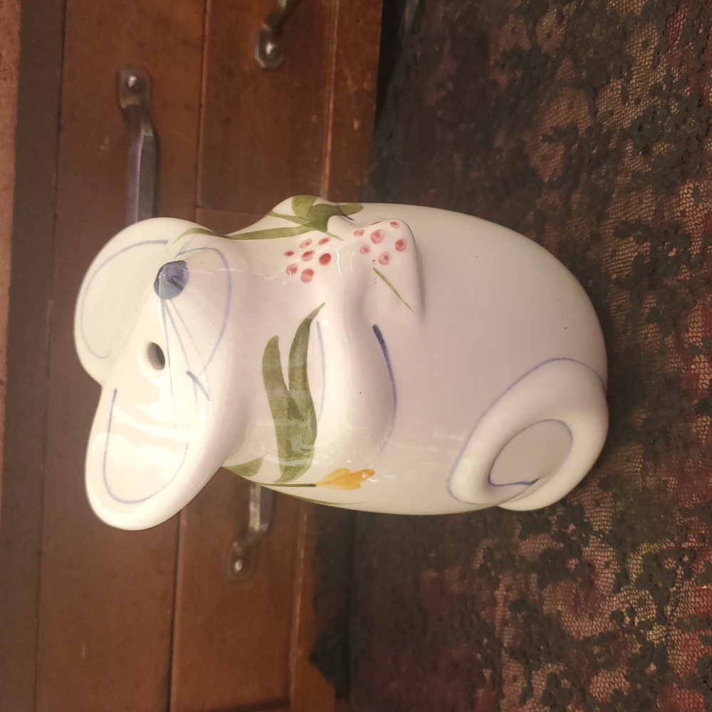 Large Vintage MOUSE Shaped CHEESE Shaker DX986